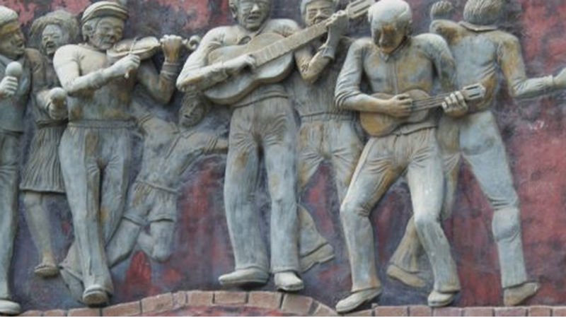 Sculpture sur la Morna